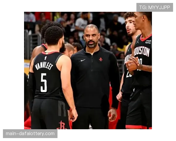 最佳防守阵容呈现新老结合 霍勒迪文班亚马等五人入选