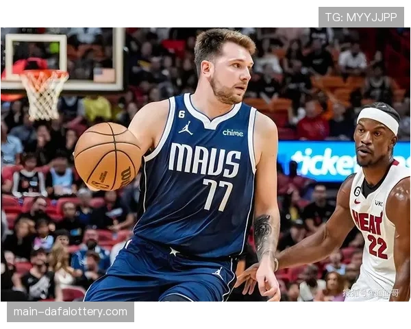 东契奇独揽三双带领独行侠逆转取胜 球队防守体系获主帅肯定